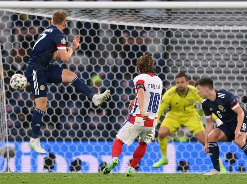 Luka Modrić thực hiện cú trivela đẹp mắt trước Scotland tại EURO 2020