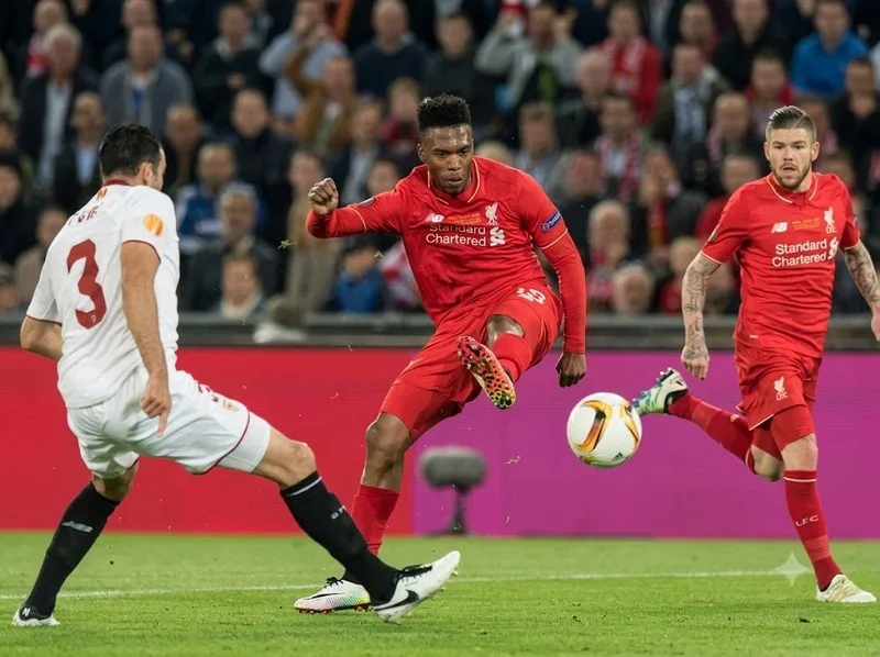 Daniel Sturridge ghi bàn bằng trivela ở chung kết Europa League 2016